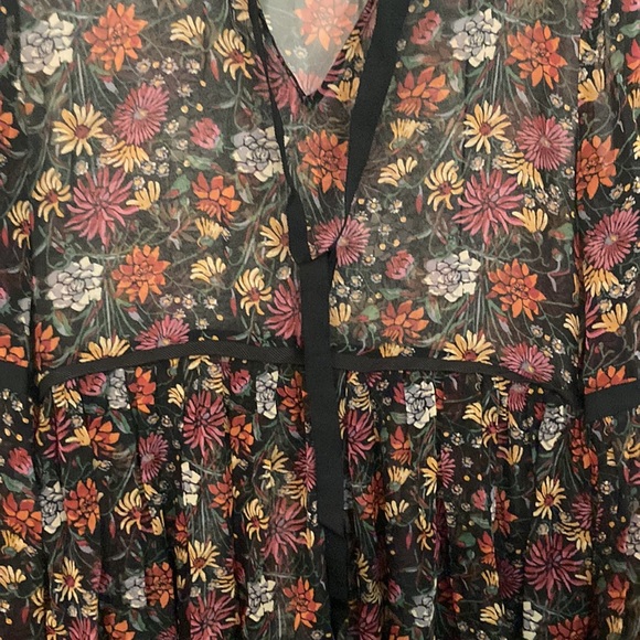 Cinq à Sept Silk Babydoll Boho Dress Floral Print - Picture 3 of 3